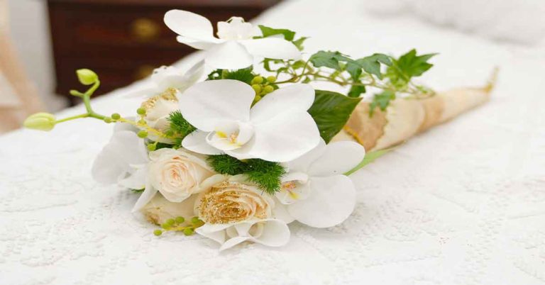 wedding at sea